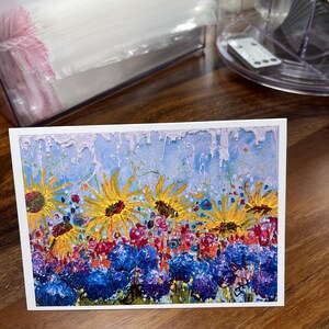 Tarjeta de jardín floral con sobre