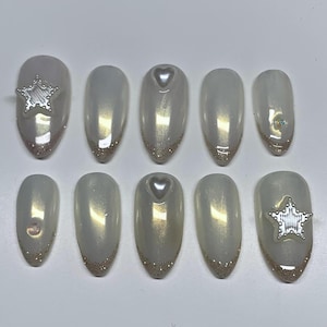 White winter press on nails / Chrome nails / Cute winter nails / Nails with charms / Nail art nails