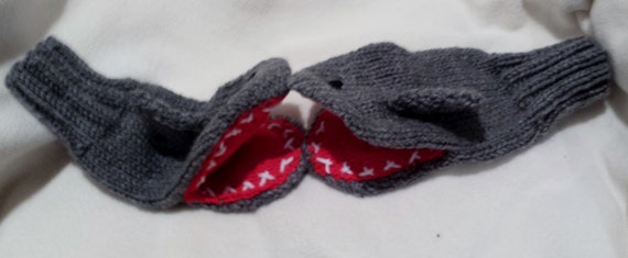 baby shark mittens