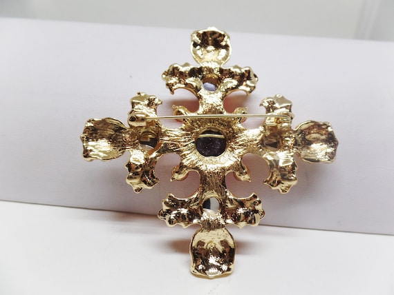 Broche Fantaisie En Forme De Croix - Décorée Perles Et Strass, Dorée, Marque Fabergé Style - Neuf Avec étiquettes