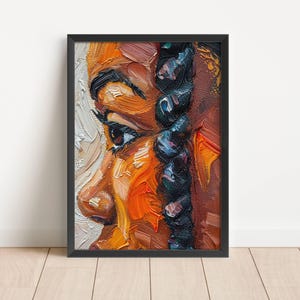 Könnte beinhalten: Eine Nahaufnahme eines Ölgemäldes eines Gesichts. Die Person hat dunkle Haut und blickt zur Seite. Ihr Haar ist geflochten und dunkelblau. Das Gemälde ist in einem dicken, strukturierten Stil ausgeführt.