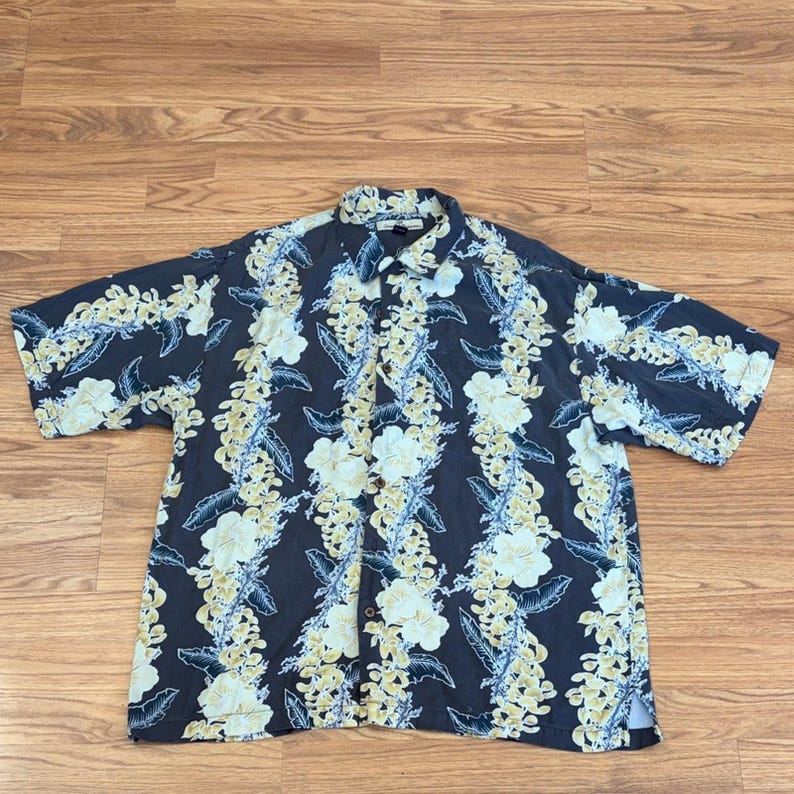 Tommy Bahama Shirt Button Down Hawaiian Print 100% Silk Size XLarge XL image 1