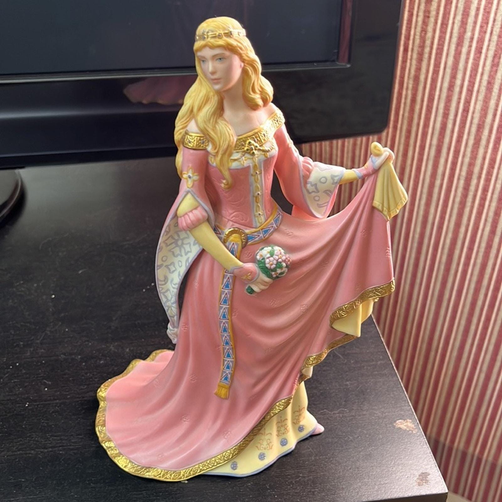 Vintage Lenox the Legendary Princesses Guinevere 1990 Limited