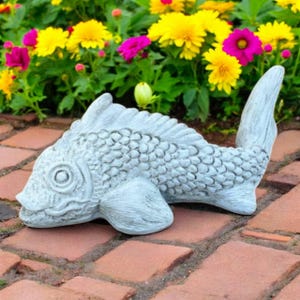Realistic fish figurine, Stone animal decor, Fish statue, Detailed fish, Sea home ornament, Outdoor sculpture, Fish lover gift