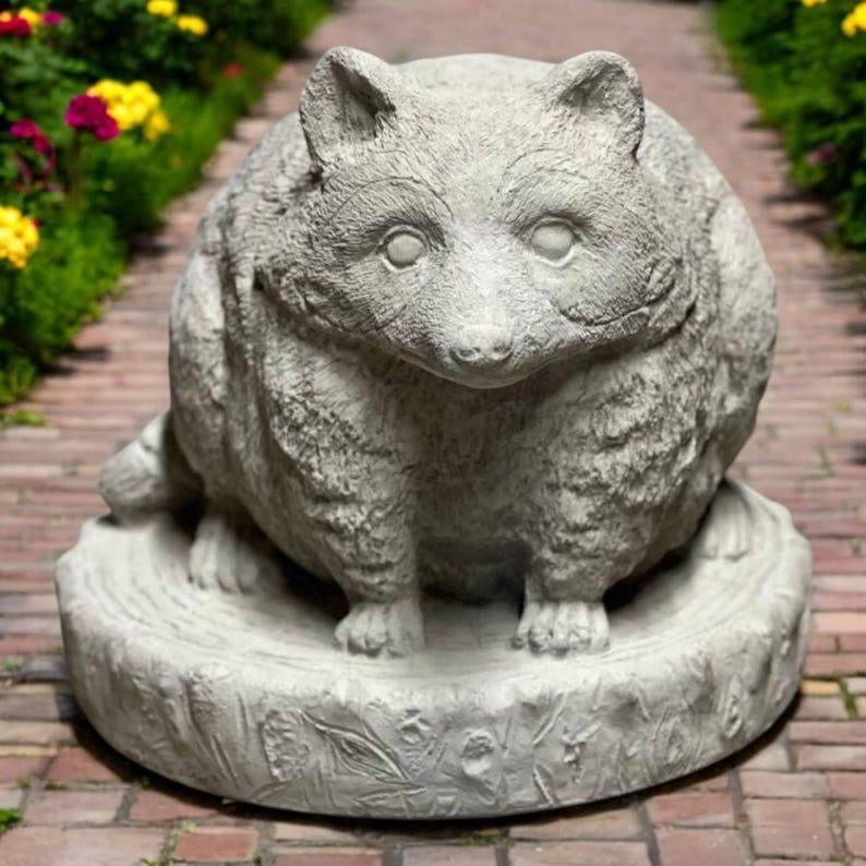 Concrete Raccoon, Yard Animal Decoration, Forest Raccoon on Base, Wild ...