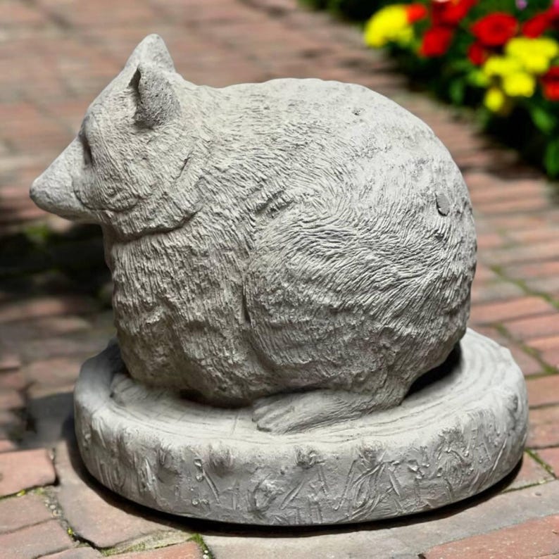 Concrete Raccoon, Yard Animal Decoration, Forest Raccoon on Base, Wild ...