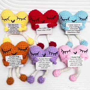 Regalo romántico para ella: corazón de crochet hecho a mano con tarjeta positiva, varios colores, regalo de abrazo de bolsillo, regalo único, regalo del día de la madre, corazón de amor