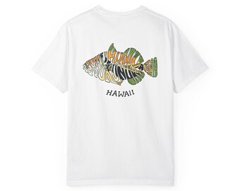 フムフムヌクヌクアプアア T シャツ — ハワイ州の魚 |手描きアート、ユニセックスリラックスフィット