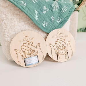 Support en bois bracelet de naissance bébé personnalisé prénom naissance