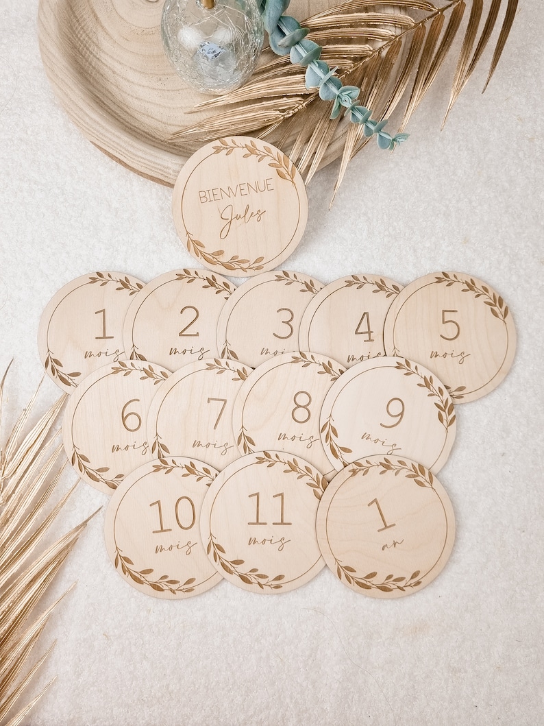 Personalized Wooden Milestone Cards Set With Foliage and the Child's ...