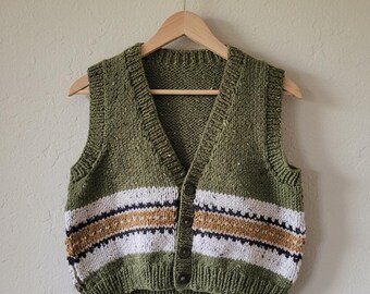 Swallow Waistcoat – Hand-Knit Wool | Relaxed Fit, Cottagecore Style - Fairisle. No.5244