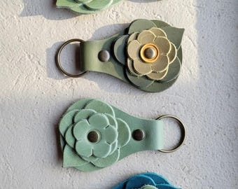 Flower Keyring, OOAK Leather Bag Charm, Handmade Key Fob, Rustic Cottagecore Gift - green