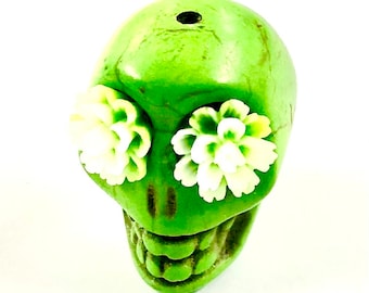 Colgante de componente de joyería del Día de los Muertos con cuentas de calavera de azúcar, color verde grande y negro