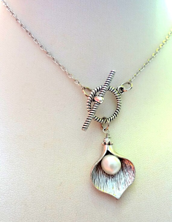 Flower Necklace, Calla Lily Necklace,bridal Jewelry, Brides Maid