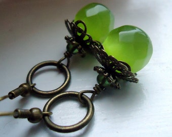 Green Earrings Cats Eye, Green Jewelry, Dangle Earrings, Green Dangle Earrings