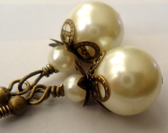 Ivory  Earrings,Glass Pearl Earrings,Wedding Jewelry ,Bridesmaid earrings, Off white Earrings