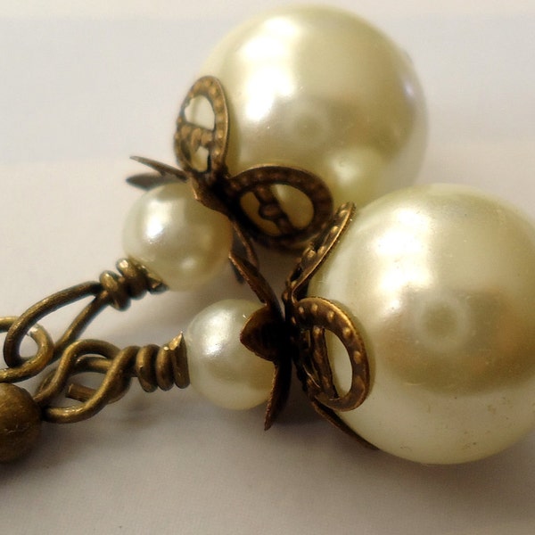 Ivory  Earrings,Glass Pearl Earrings,Wedding Jewelry ,Bridesmaid earrings, Off white Earrings