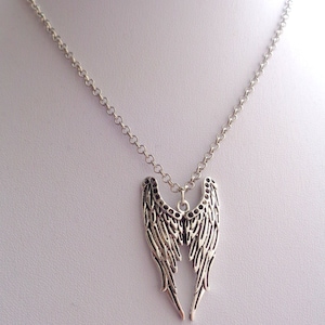 Antique Silver Angel Wings Pendant Necklace