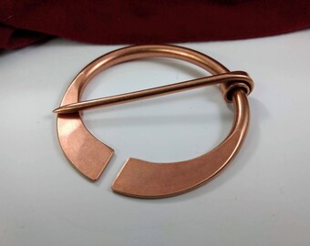 style 22 copper color Pennanular celtic style cloak pin brooch closure