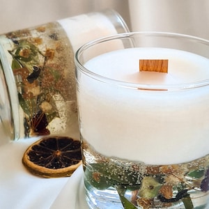 White Candle Jar with Dried Flowers, Handmede Natural Wood Wick Candle, Botanical Gel & Wax Layered Candle, Elegant Floral Gift - 17 oz