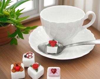 Hulet Art Glass Valentine Sugar Cube – Handcrafted Collectible Display