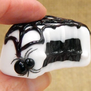B25-012WKK Collectible Art Glass Spider Bite Chocolate with Licorice Filling , Halloween Decor, Halloween Gift, Table Top, Hulet Glass