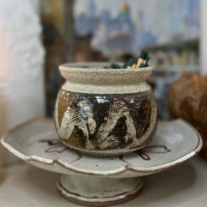 Mid-Century Modern Earthy Stoneware Pot: 1970s Studio Pottery Brown and Wavy Bowl