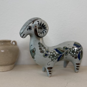 Ken Edwards El Palomar Ceramic Ram Figurine – Hand-Painted Tonalá Pottery, Vintage Mexican Folk Art