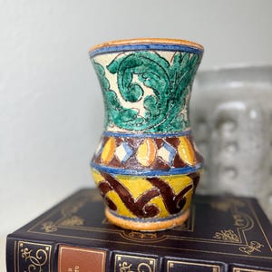 Vintage Italian Majolica Vase: Hand-Painted MCM Pottery, Made in Italy BT 249, Retro Home