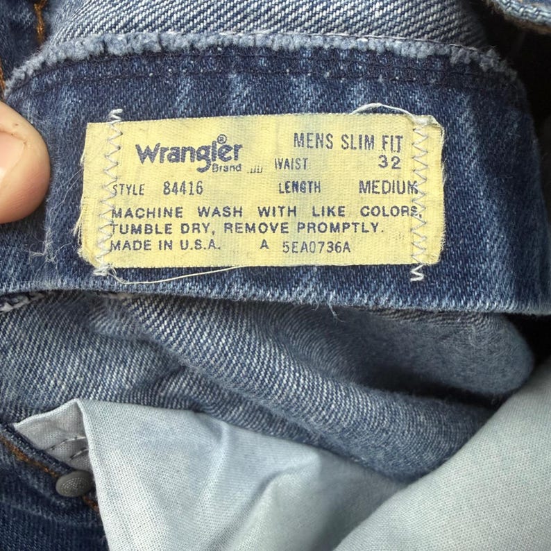 Vintage Wrangler Mens Slim Fit High Rise Blue Denim Jeans 31x31 USA Made 84416 image 3