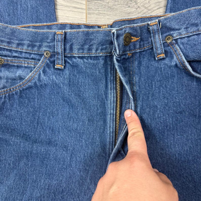 Vintage Wrangler Mens Slim Fit High Rise Blue Denim Jeans 31x31 USA Made 84416 image 2