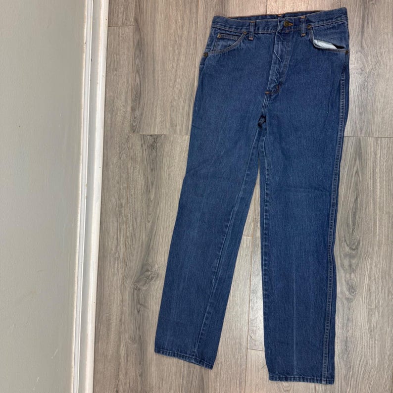 Vintage Wrangler Mens Slim Fit High Rise Blue Denim Jeans 31x31 USA Made 84416 image 4