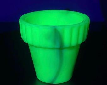Vintage Akro Agate Uranium Slag Glass Flower Pot - Green & White Swirl - UV Glow 1 3/4” tall