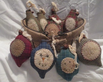 Homespun Christmas Ornaments with Applique/Made To Order/Primitive decor/Christmas/FAPM/Bowl Fillers