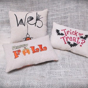 Halloween Pillow Tucks/Bowl Fillers, Spiders/Pumpkins,Trick or Treat,Machine Embroidery,Fall pillow tucks