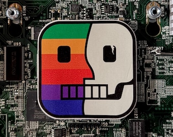 Retro Finder Rainbow Skull Sticker – Vintage Mac Inspired Nerdy Laptop Decal