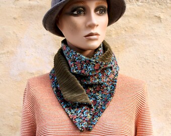 Collar with buttons, velvet scarf with flowers in autumn tones and Kaki Green Corduroy. Wool toast Winter Collar