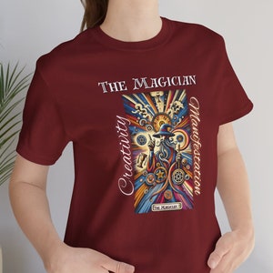 Tarotkaartshirt "The Magician": een tarot-T-shirt dat staat voor creativiteit en manifestatie met een spiritueel wicca/paranormaal/helderziend thema