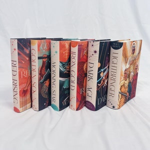 Red Rising Dust Jackets Pełny zestaw