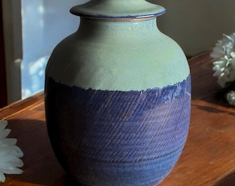 220 Cu/In Handmade Cremation Urn for Adults - Large Size - Holds Approximately 220 Cubic Inches - Dimensions: 9.75”x7.5” - PHSS-220CU-1