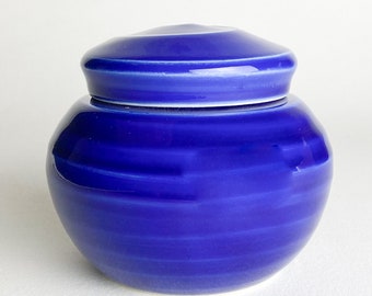 Keepsake Urn - Small Keepsake Size Urn - Approximate Dimensions - 3.5" x 3.75" - Capacity 15 Cubic Inches - Special Small Urn - BL-KSK-8