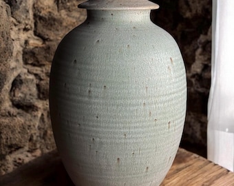 325 Cu/In Handmade Cremation Urn for Adults - Large Size - Holds Approximately 325 Cubic Inches - Dimensions: 12.5”x8” - KRT-325CU-1