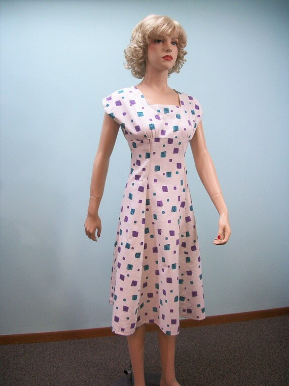 Vintage 1950s Fit & Flare Dress . Novelty Print D… - image 2