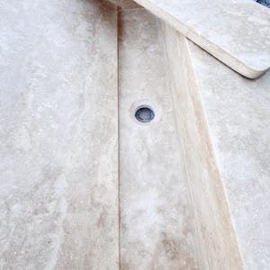 Large Travertine Bathroom Sink with Concealed Drain 画像 2