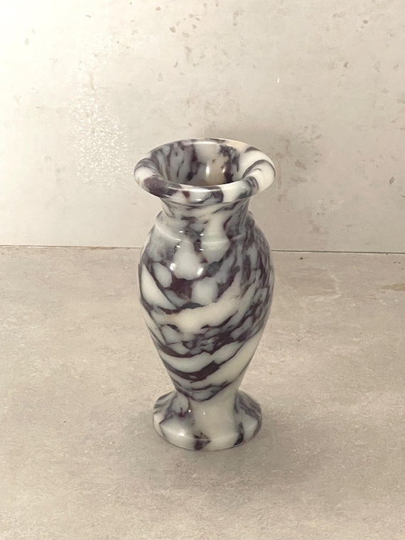 Calacatta Viola Marble Vase, Handcrafted Elegant 23 cm Home Decor Accent