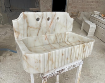 Calacatta Gold Marble Sink: Grooved Front, Wall Mount Bathroom Basin (24&quot;x14&quot;x5&quot;)