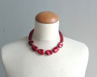 Red black chunky necklace