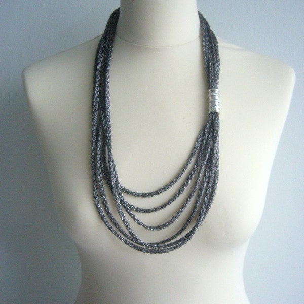 Collier tube métallisé et argent noir