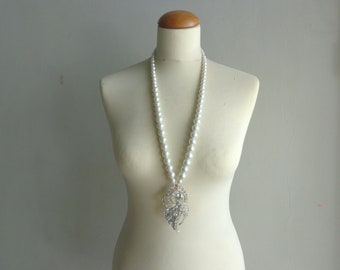 weddind bridal pearl tassel necklace, pearl lariat, rhinestones white longer style pearl necklace