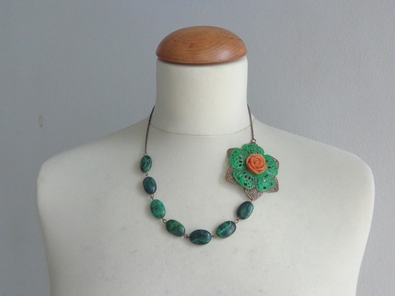 flower necklace green necklace gemstones necklace